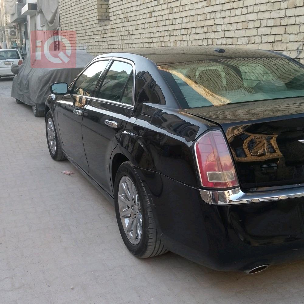 كرايسلر 300